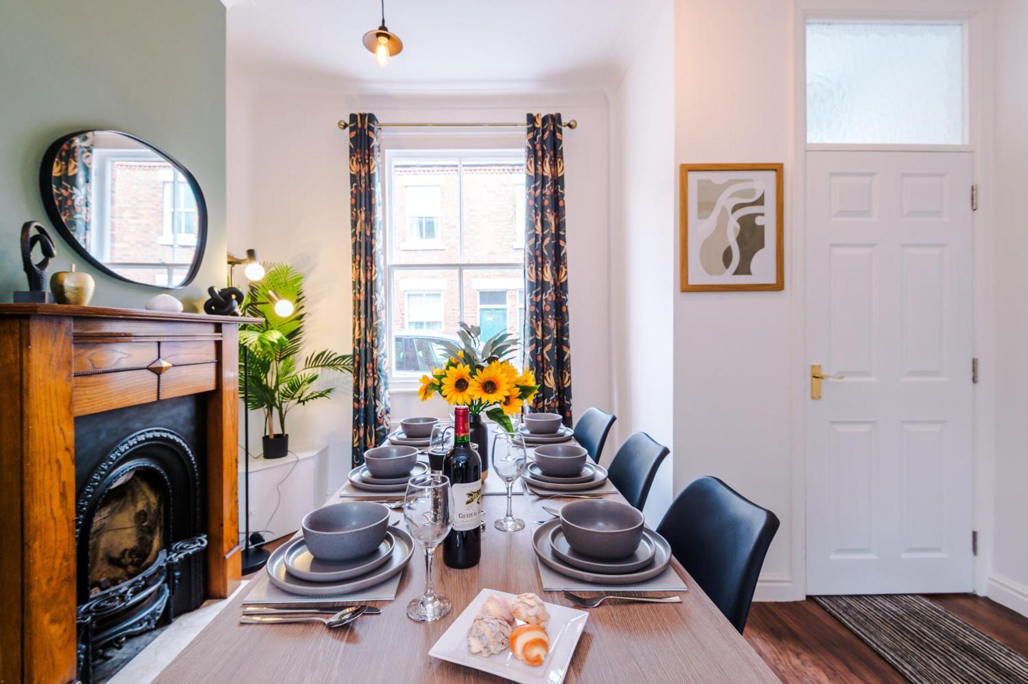 New! Stunning 2-Bed City-Centre Home In Chester By 53 Degrees Property - Ideal For Couples & Groups - Sleeps 6! Luaran gambar