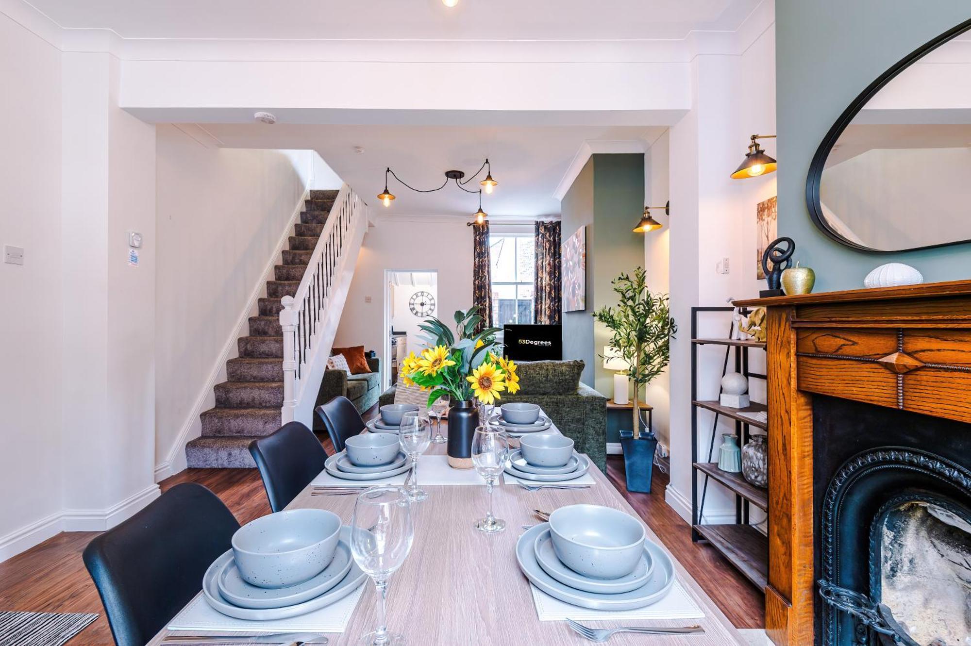 New! Stunning 2-Bed City-Centre Home In Chester By 53 Degrees Property - Ideal For Couples & Groups - Sleeps 6! Luaran gambar