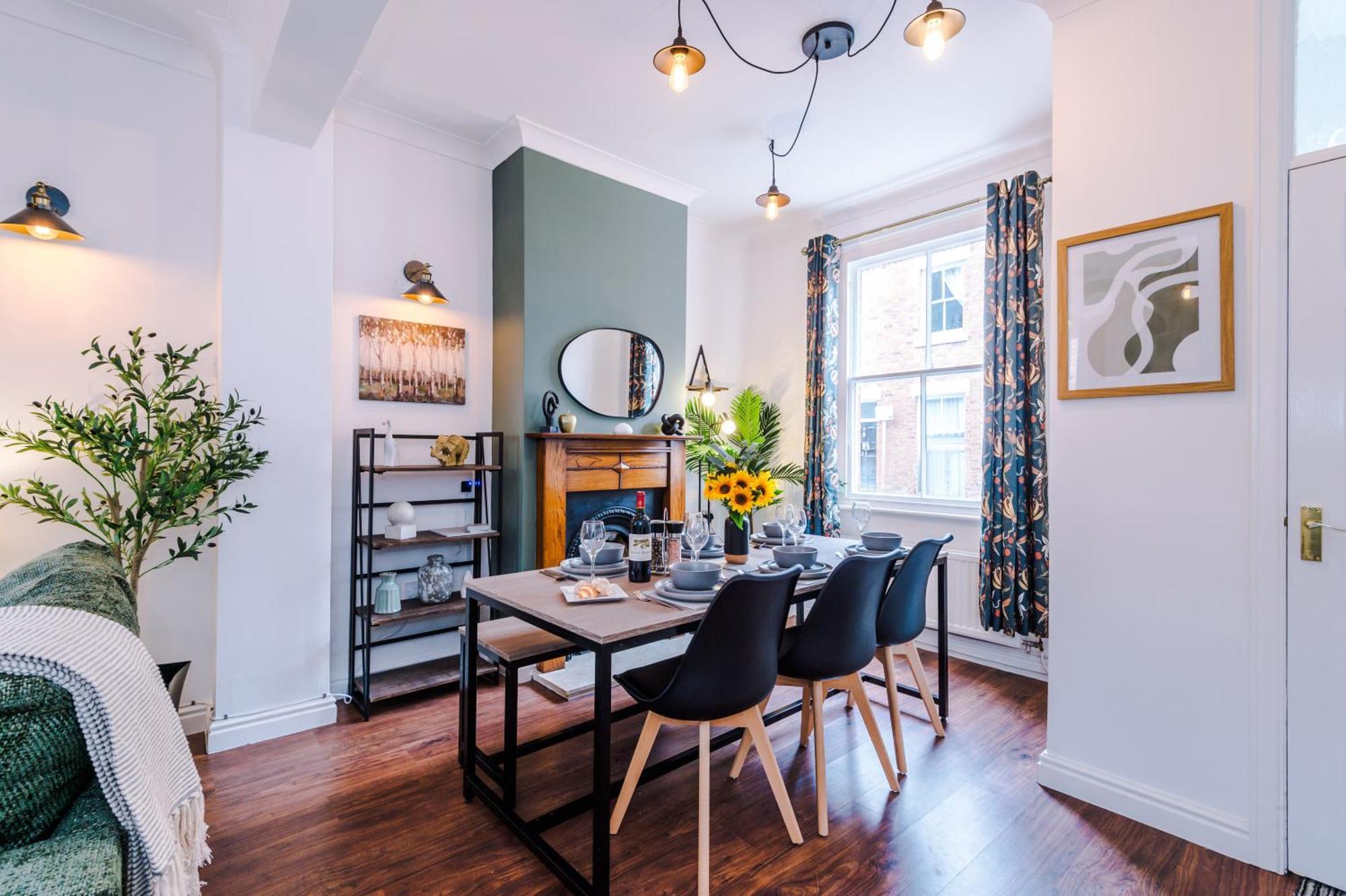 New! Stunning 2-Bed City-Centre Home In Chester By 53 Degrees Property - Ideal For Couples & Groups - Sleeps 6! Luaran gambar