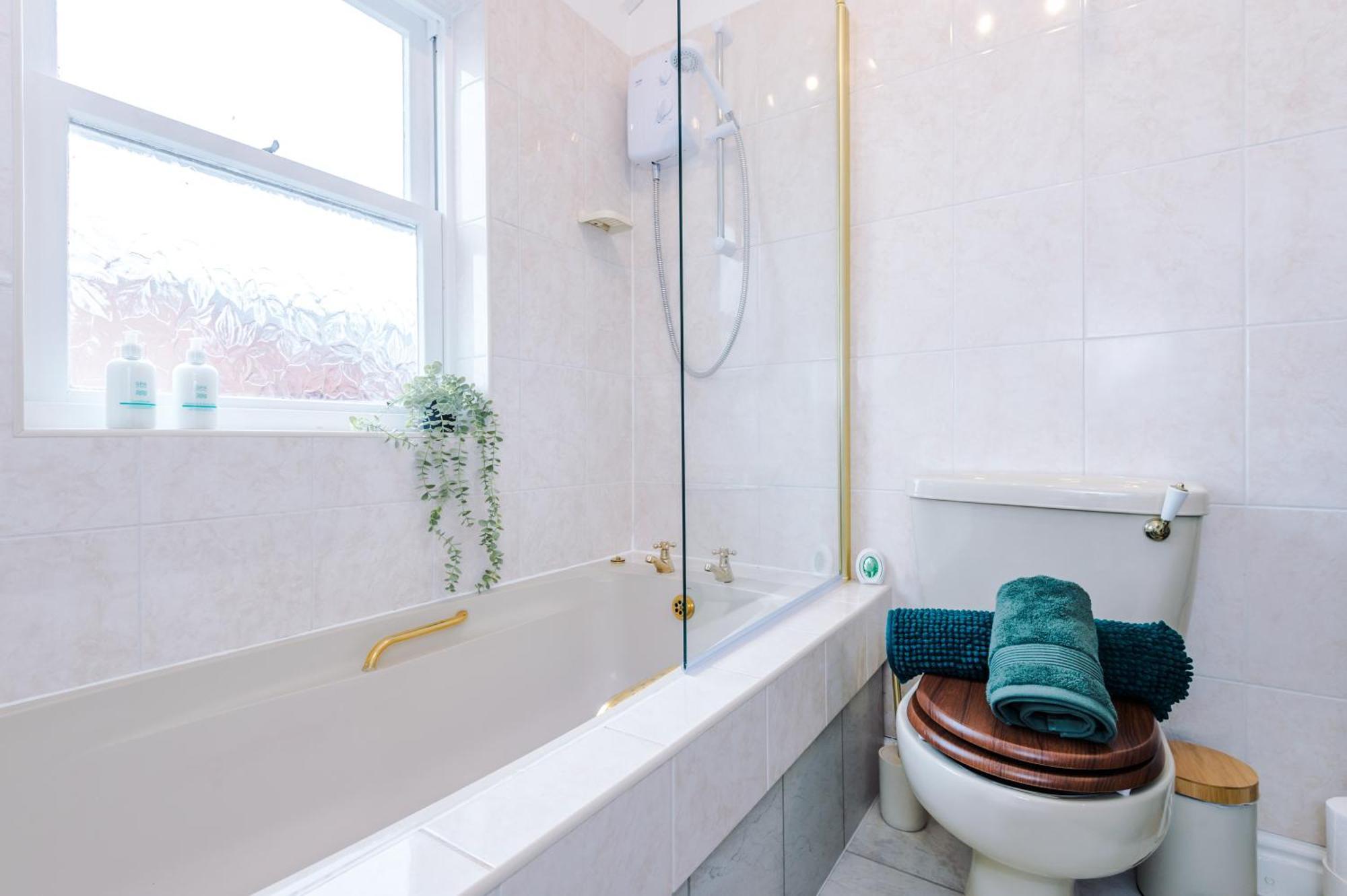 New! Stunning 2-Bed City-Centre Home In Chester By 53 Degrees Property - Ideal For Couples & Groups - Sleeps 6! Luaran gambar