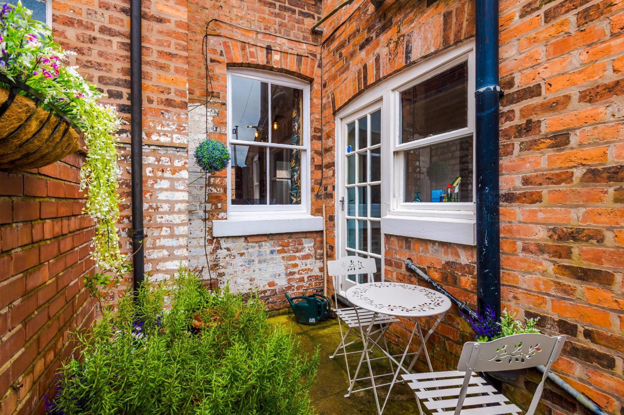 New! Stunning 2-Bed City-Centre Home In Chester By 53 Degrees Property - Ideal For Couples & Groups - Sleeps 6! Luaran gambar