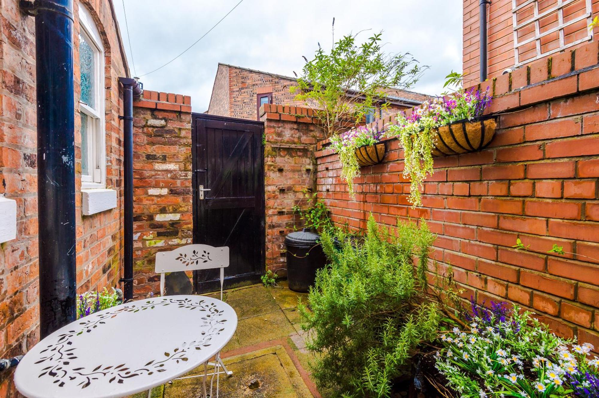 New! Stunning 2-Bed City-Centre Home In Chester By 53 Degrees Property - Ideal For Couples & Groups - Sleeps 6! Luaran gambar